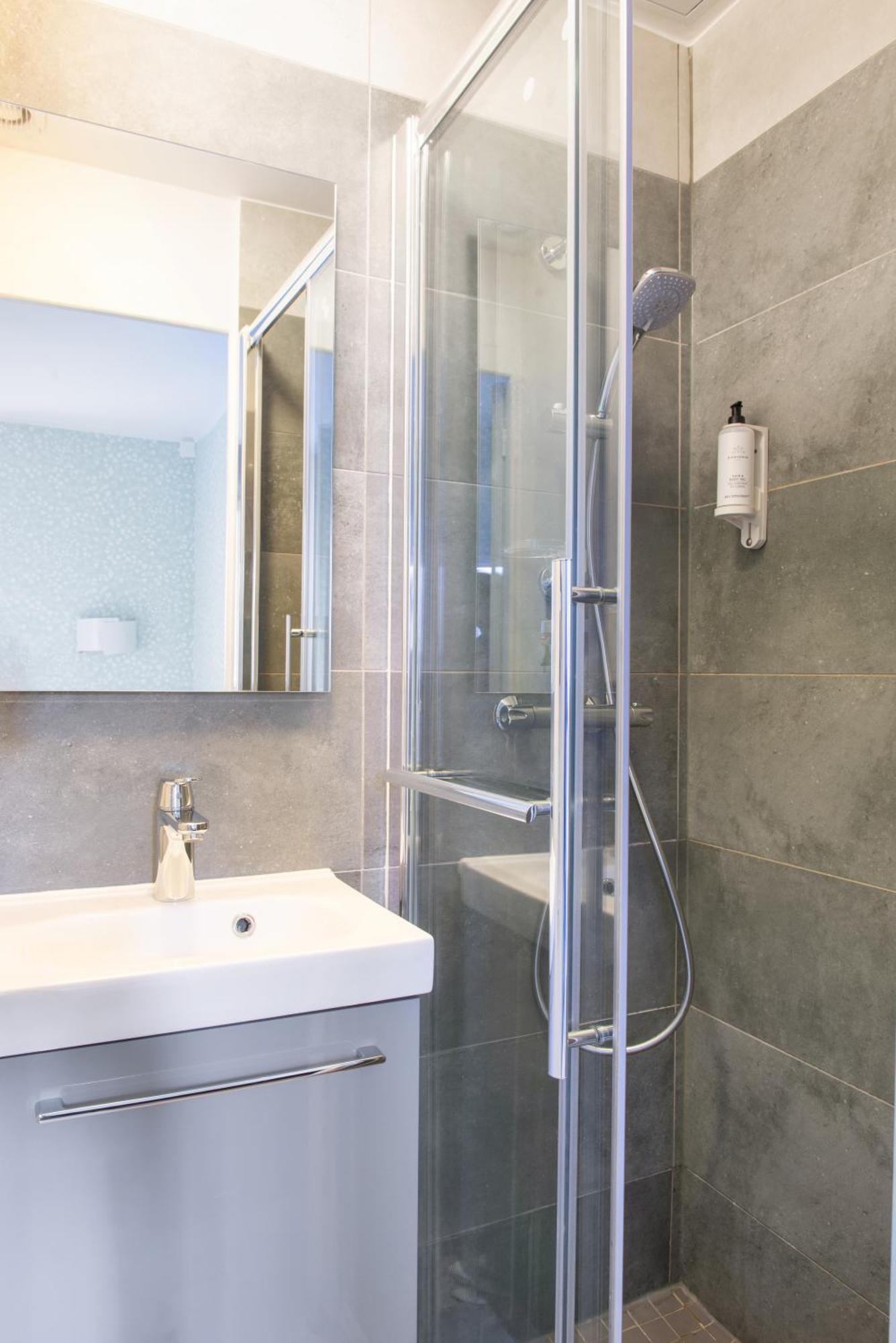 Hôtel Avama Prony Paris Quarto foto