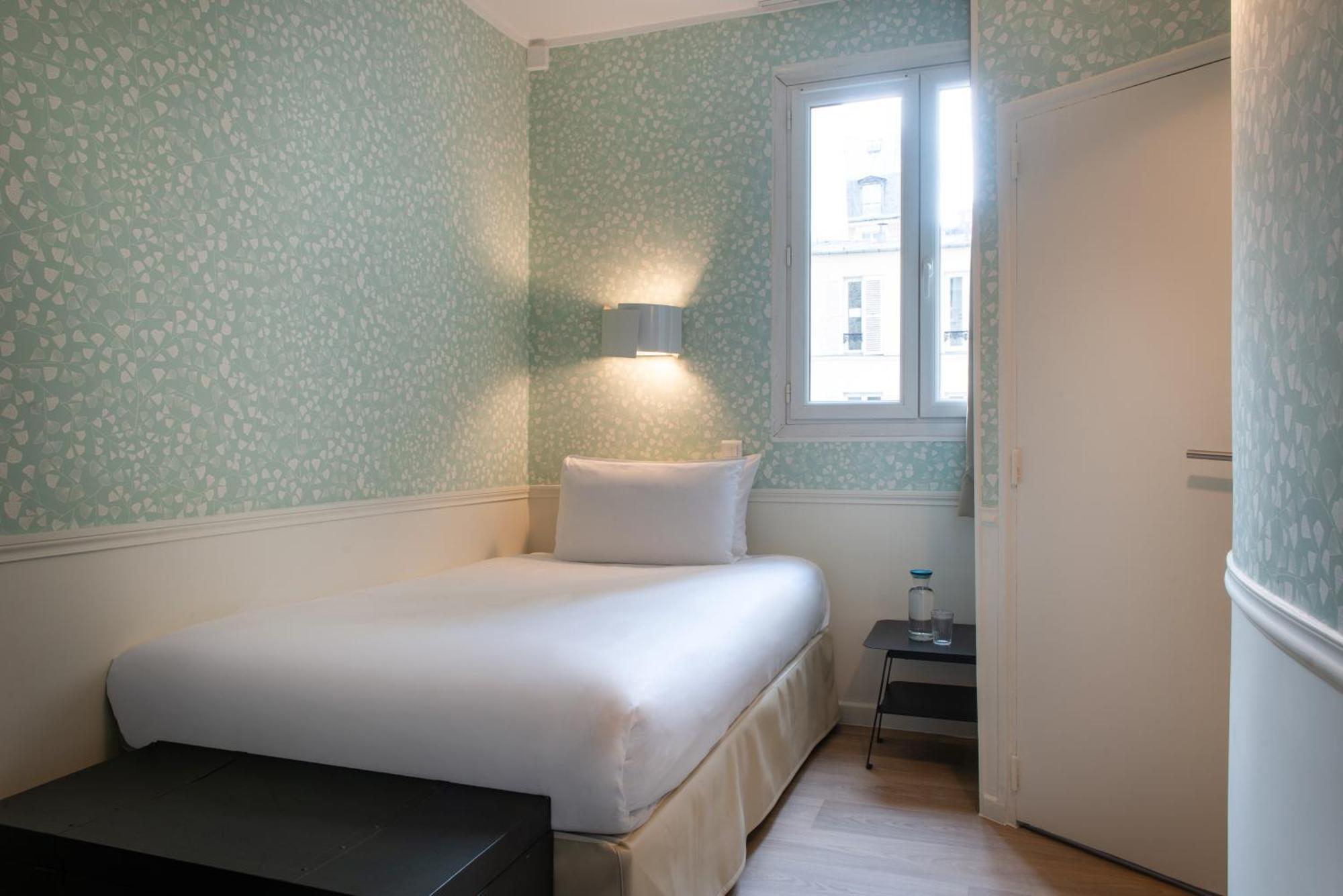 Hôtel Avama Prony Paris Quarto foto